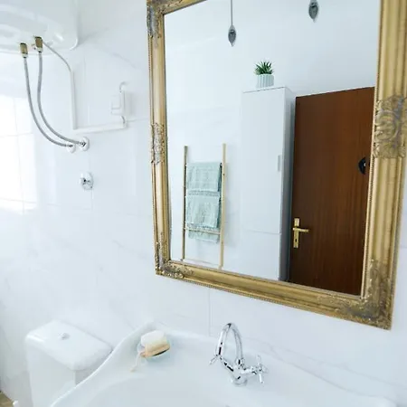 Glicinija Ζαντάρ